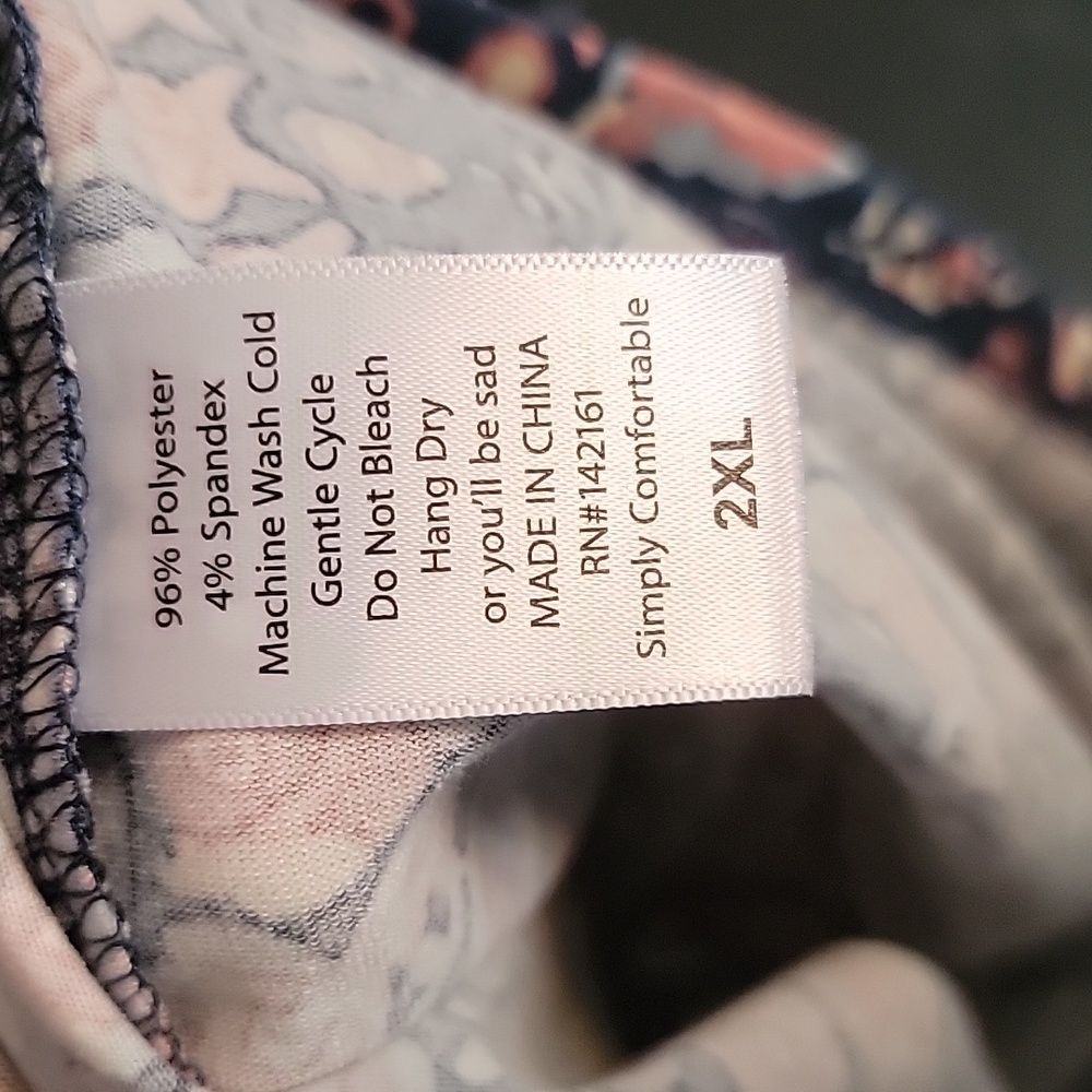 Lularoe Randy Style 3/4 Tee- Fan pattern - Picture 4 of 4